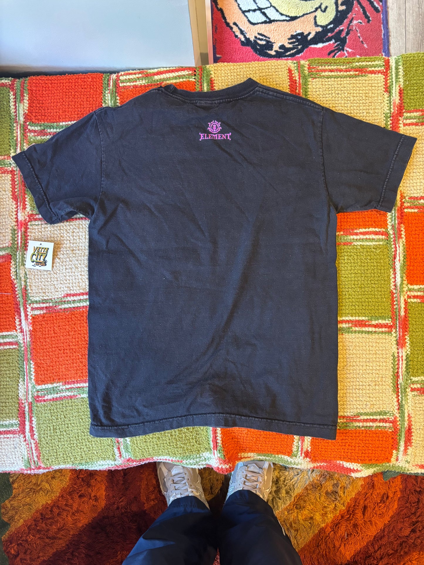 Element tee