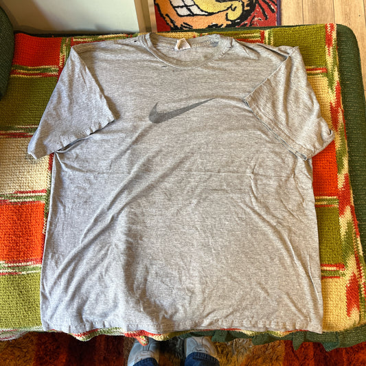 Nike tee (XXL)