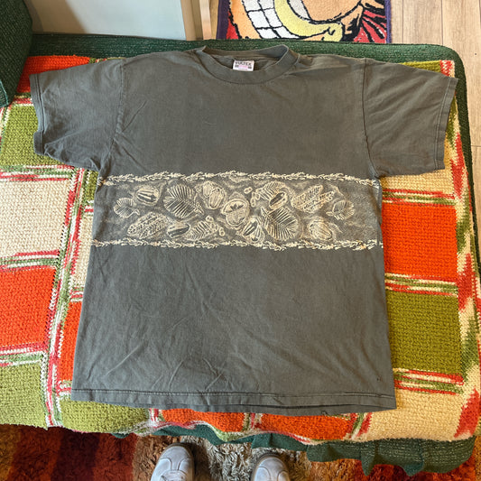 Acorns and Leaves tee (XL)
